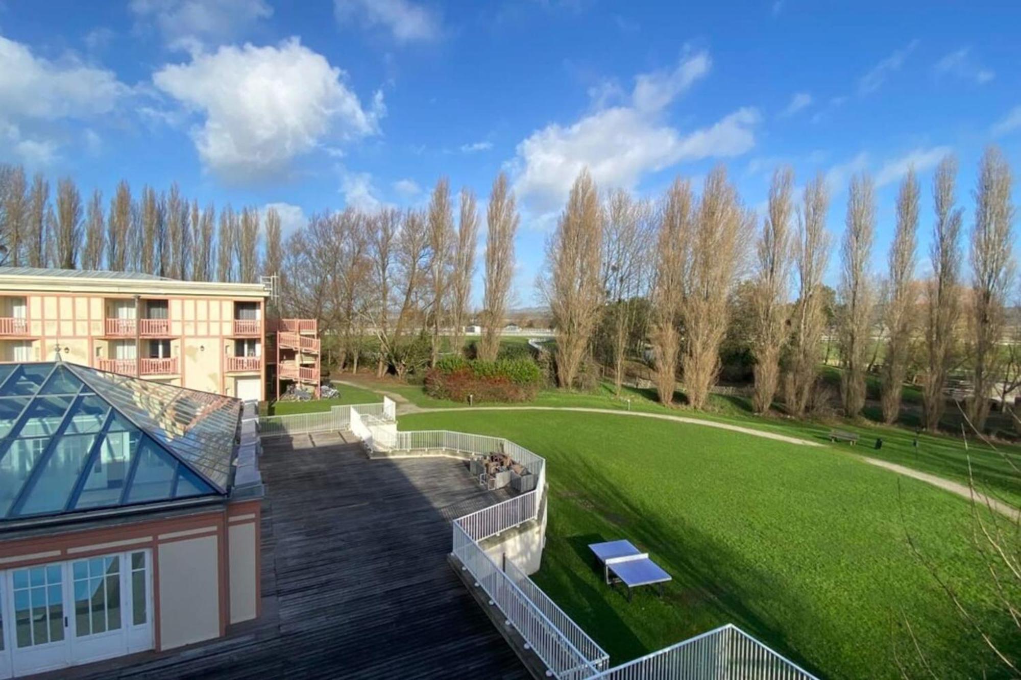 Very Nice 6 Person Apart With Swimming Pool Tennis Court And Car Park 202 Le Touquet Exterior photo