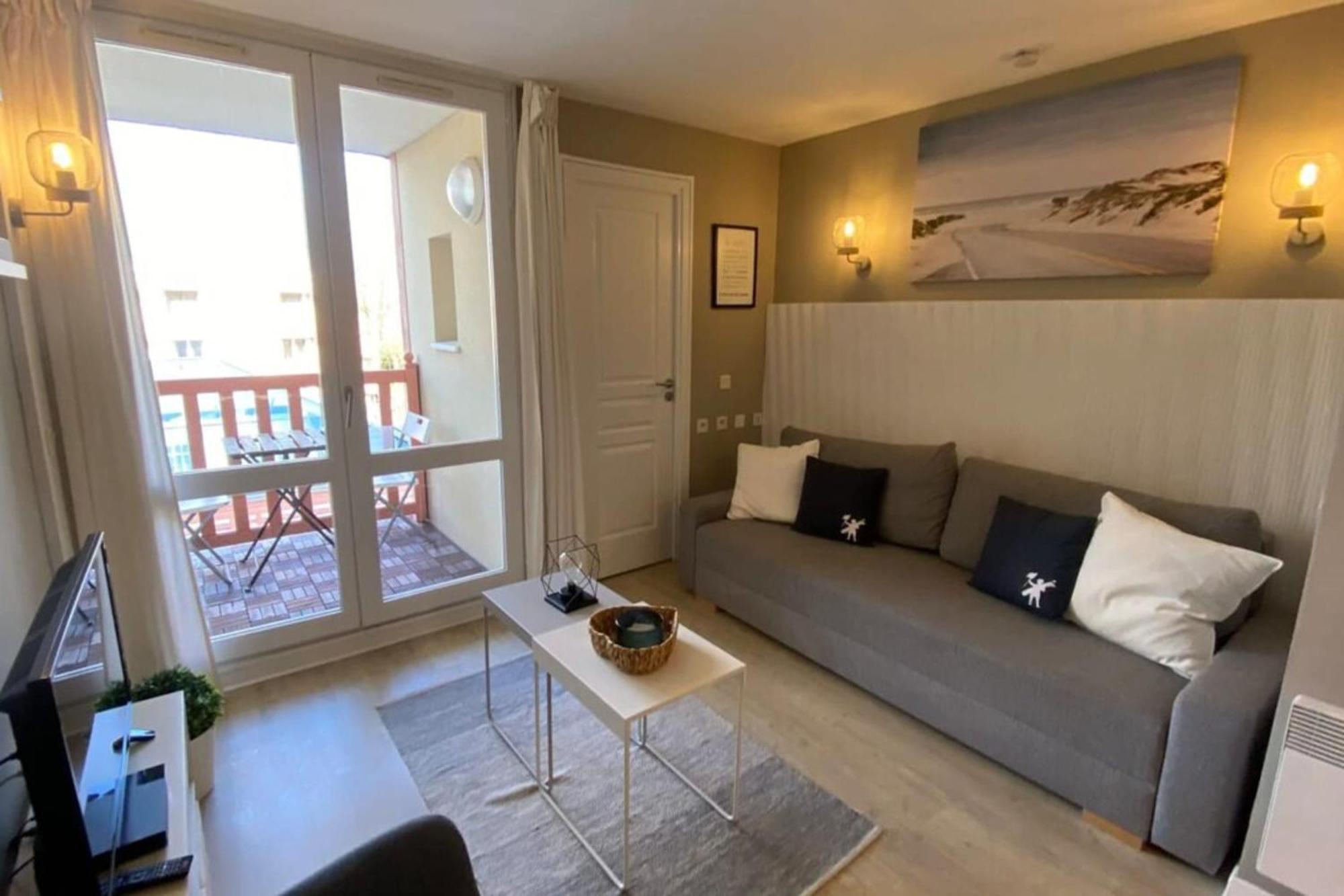 Very Nice 6 Person Apart With Swimming Pool Tennis Court And Car Park 202 Le Touquet Exterior photo